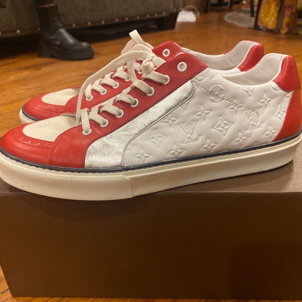 Louis Vuitton Sneakers - Picture 2 of 8